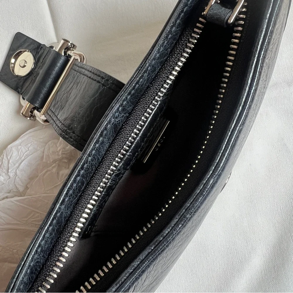 OSOI Small Hobo Brocle Bag - Picture 8 of 8